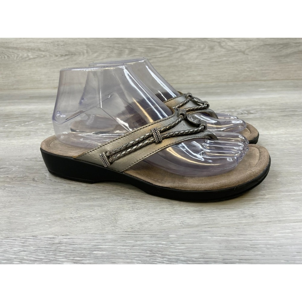 Minnetonka Women's Pewter Leather Thong Sandals 8 Slip‎ On Comfort Shoes